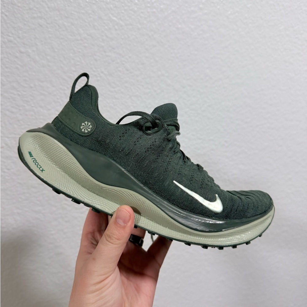 Nike green infinity run